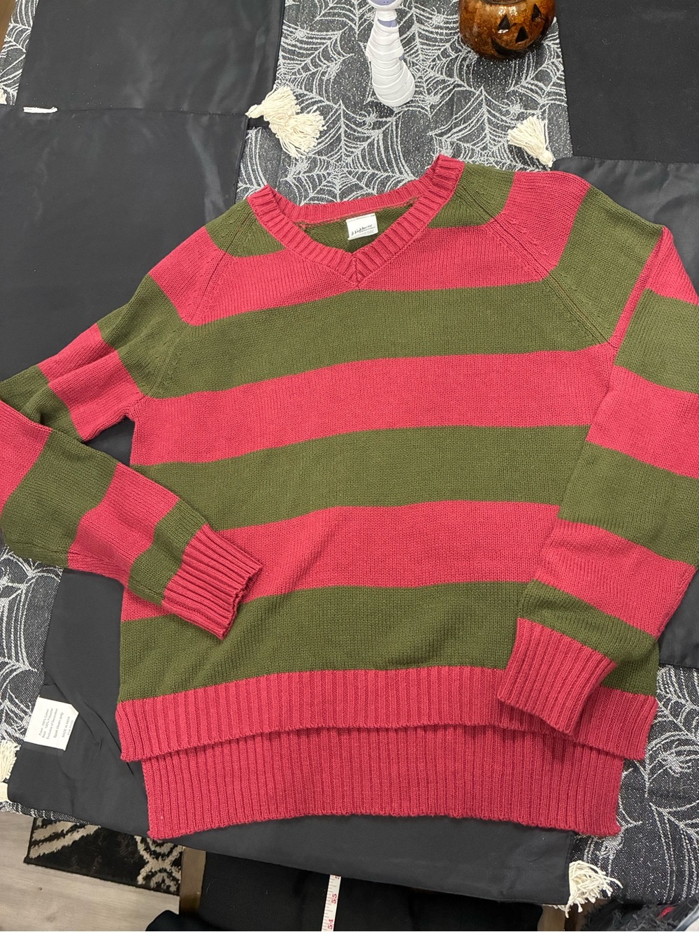 Spirit Halloween Nightmare on Elm Street Freddy Krueger Sweater Costume